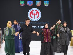 Ketua Dekranasda Hj Nurlin Surunuddin Tampil Anggun dan Memukau di Catwalk IFW 2024