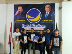 Yudhianto Mahardika Beserta Tim Hari ini Mengambil Formulir di Partai Nasdem Kota Kendari