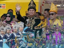 HUT ke-22 Konawe Selatan Meriahkan Pawai Budaya Nusantara