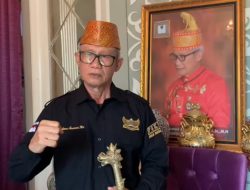 RAJA MOKOLE KONAWE TOLAK POLRI DI BAWAH KEMENTERIAN, MINTA TETAP DI BAWAH PRESIDEN RI
